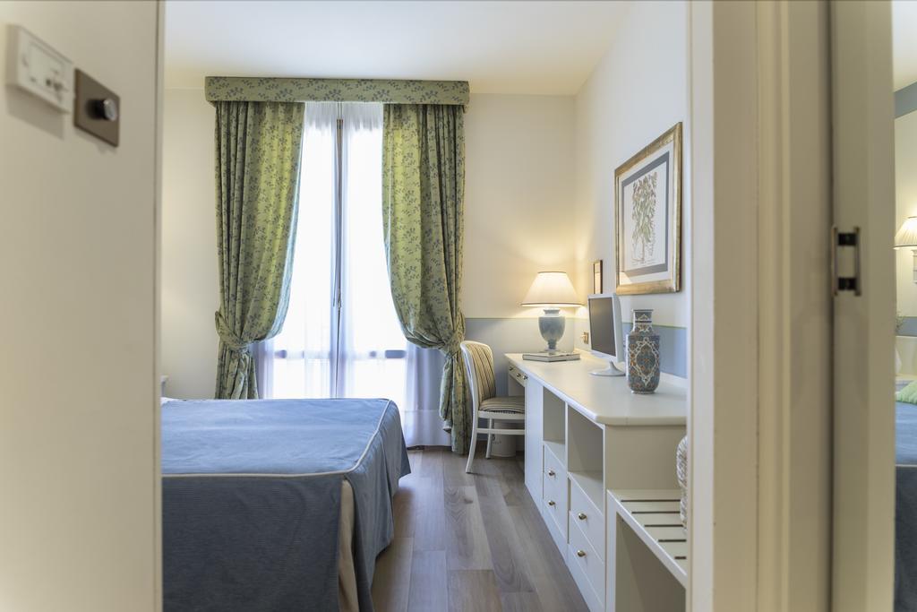 Relais Santa Chiara - Tuscany Charme Hotel San Gimignano