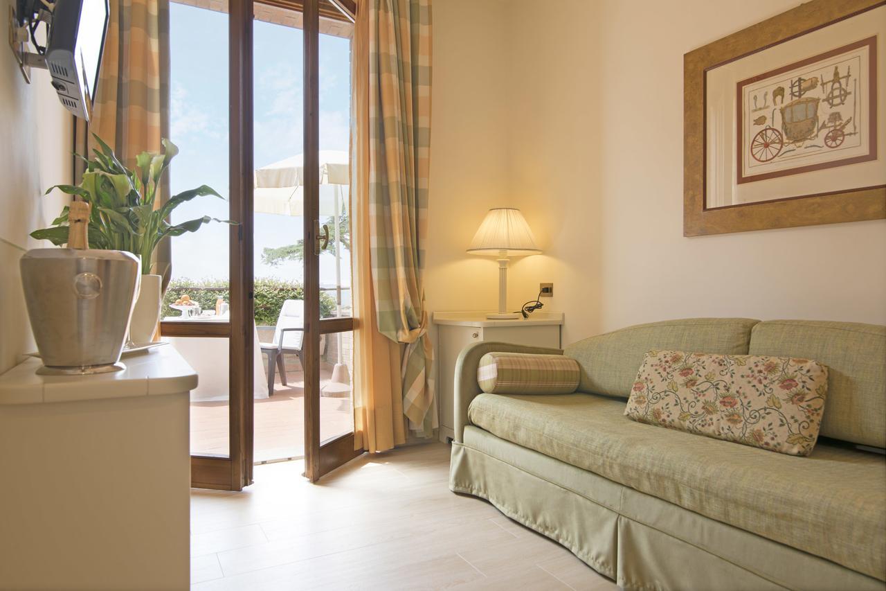 Relais Santa Chiara - Tuscany Charme Hotel 4*
